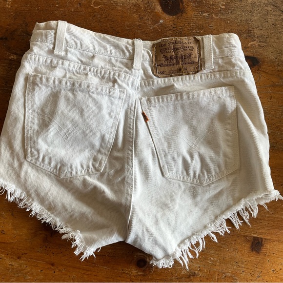 White Levi’s Jean Shorts - Picture 2 of 3